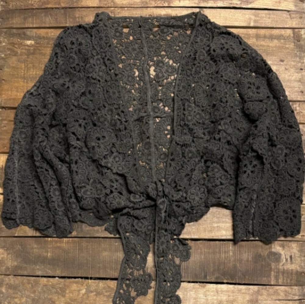 Jaded Gypsy Black Lace Vintage Garden Dream Accent Cardigan with Scalloped Edges